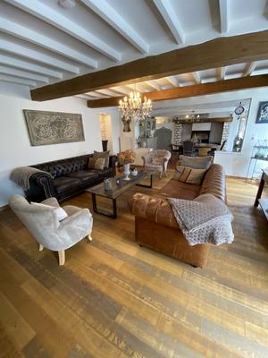 Maison traditionnelle - 462 m² - 12 pièces