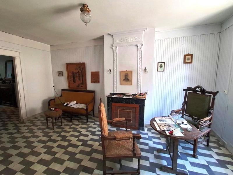 Maison ancienne - 270 m² - 8 pièces