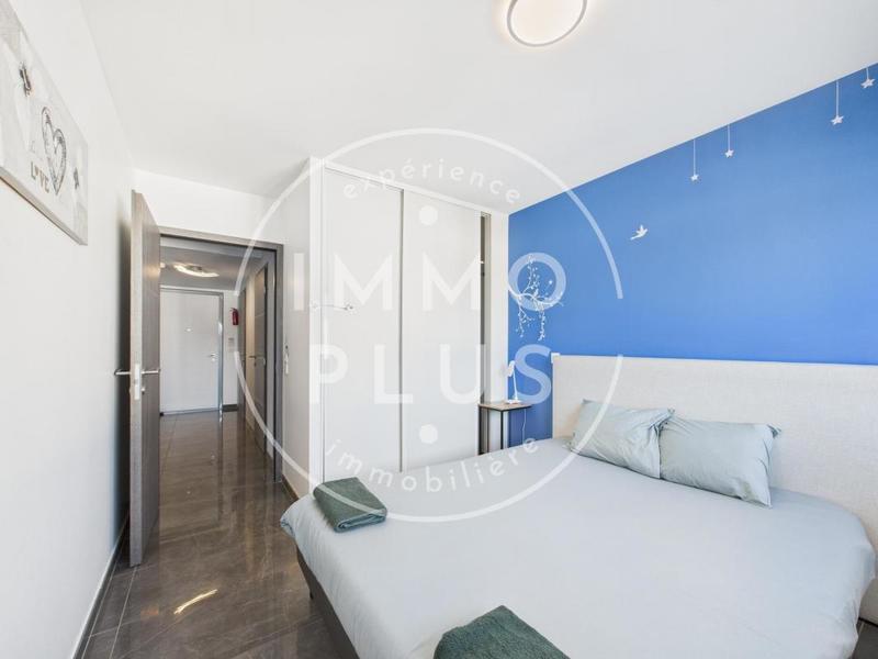 Appartement - 80 m² - 3 pièces