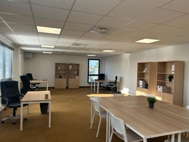 Bureau - 119 m² - 1 pièce