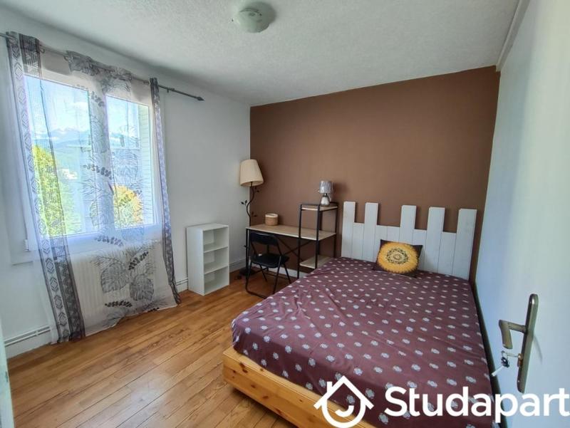 Chambre - 10 m² - 1 pièce