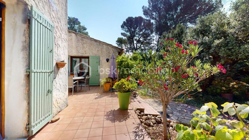 Maison traditionnelle - 117 m² - 5 pièces