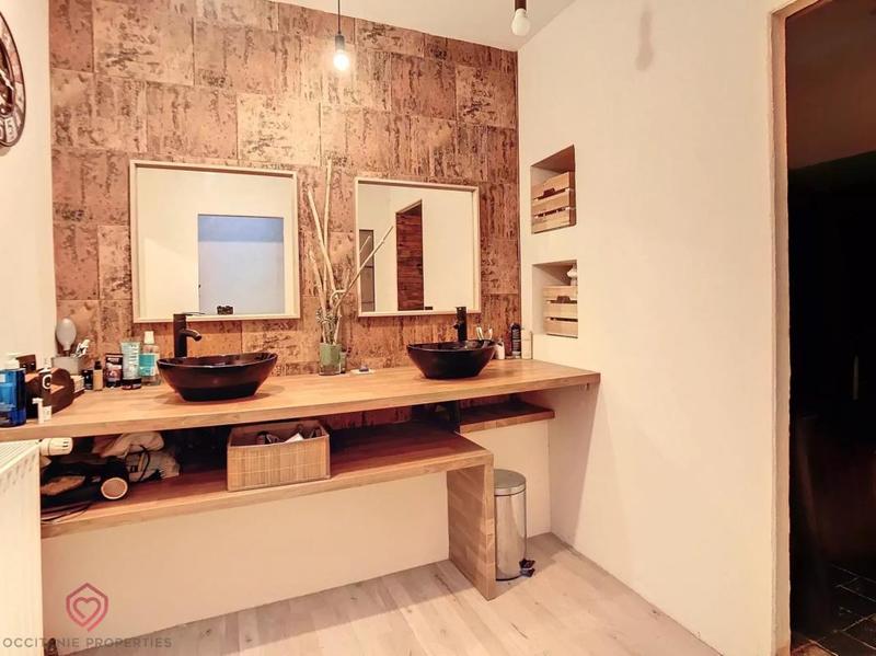 Propriété - 524 m² - 10 pièces