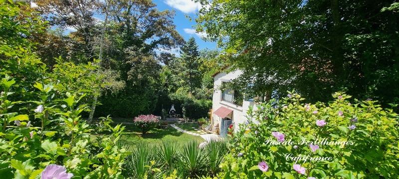 Maison - 179 m² - 5 pièces