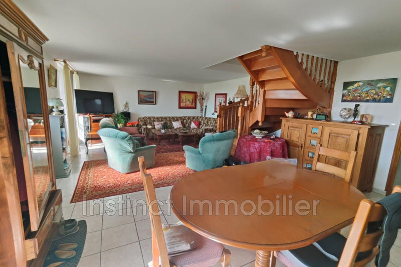 Maison - 181 m² - 5 pièces