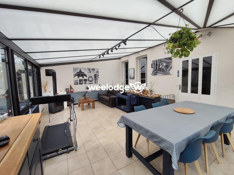 Maison - 300 m² - 10 pièces