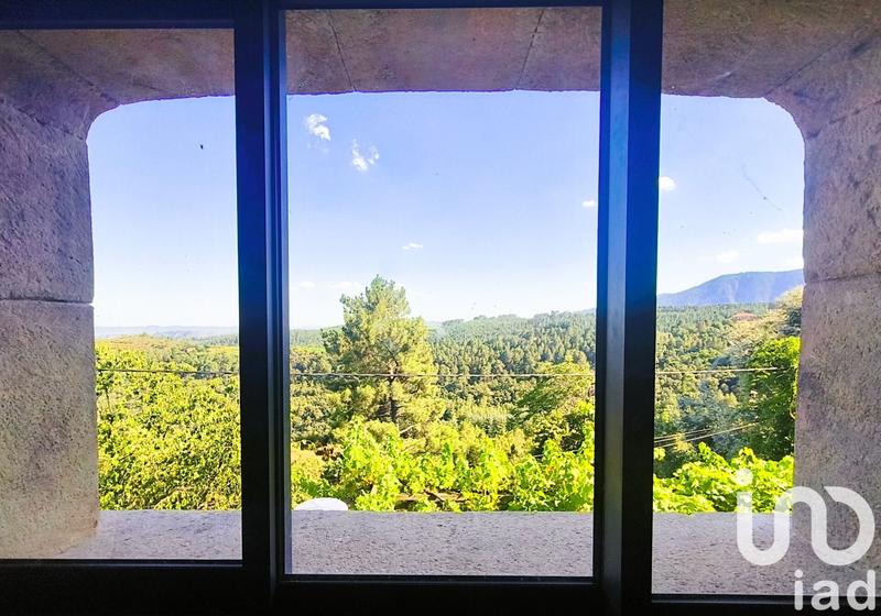 Maison - 282 m² - 11 pièces