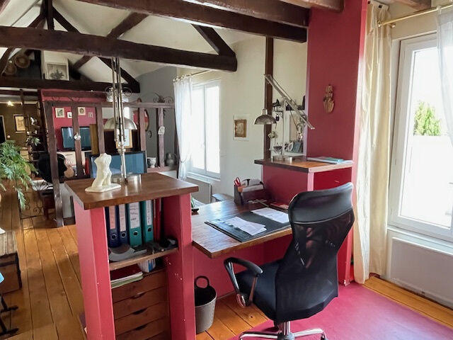 Maison - 210 m² - 5 pièces