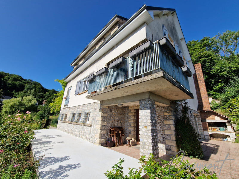 Maison - 262 m² - 9 pièces