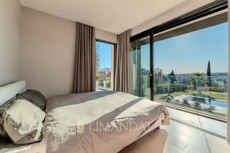 Villa - 275 m² - 7 pièces