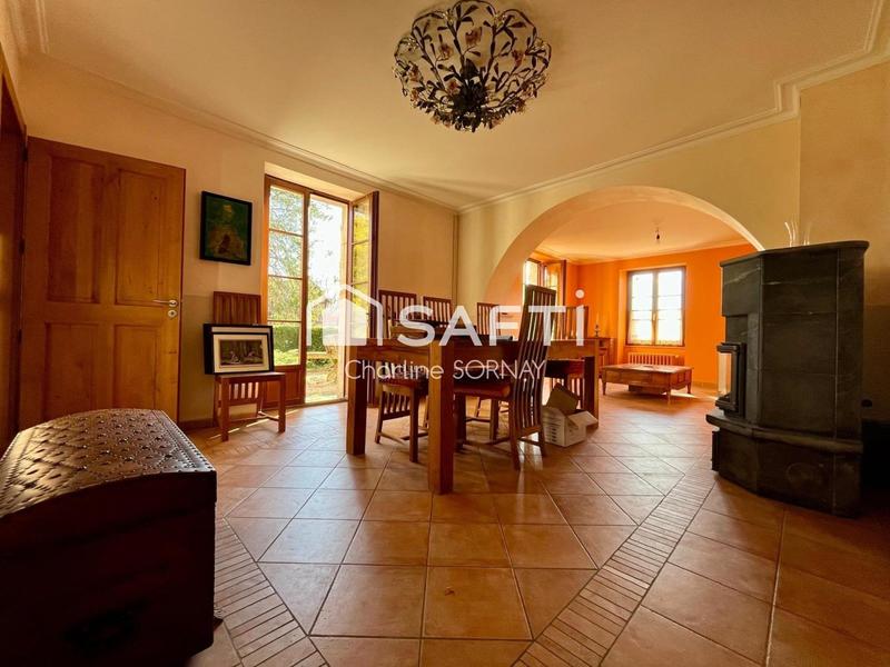 Maison - 185 m² - 8 pièces