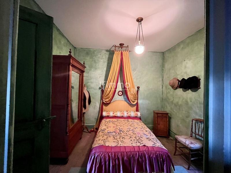 Maison - 180 m² - 6 pièces