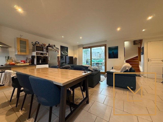 Maison - 85 m² - 6 pièces