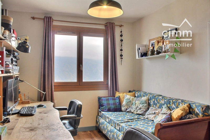 Appartement - 83 m² - 4 pièces