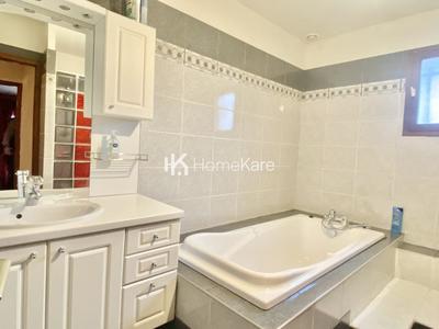 Maison - 130 m² - 4 pièces