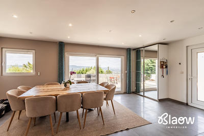 Maison contemporaine - 215 m² - 11 pièces