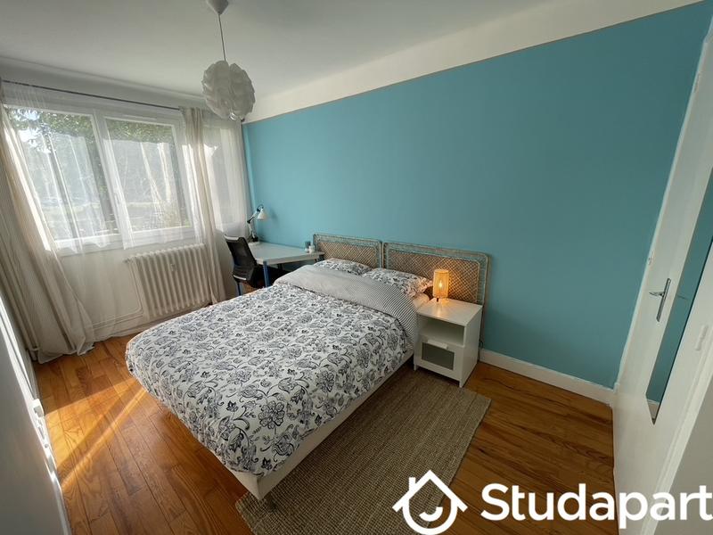 Chambre - 9 m² - 1 pièce