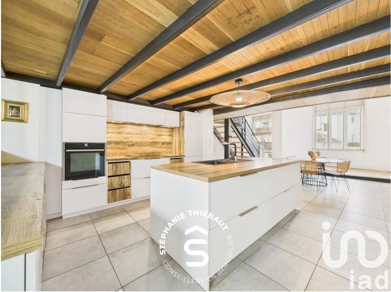 Maison - 156 m² - 6 pièces