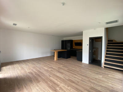 Maison - 99 m² - 4 pièces