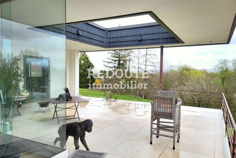 Maison d'architecte - 413 m² - 7 pièces