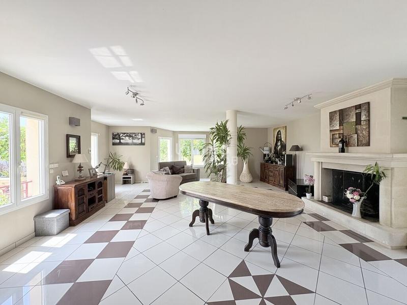 Maison - 175 m² - 7 pièces