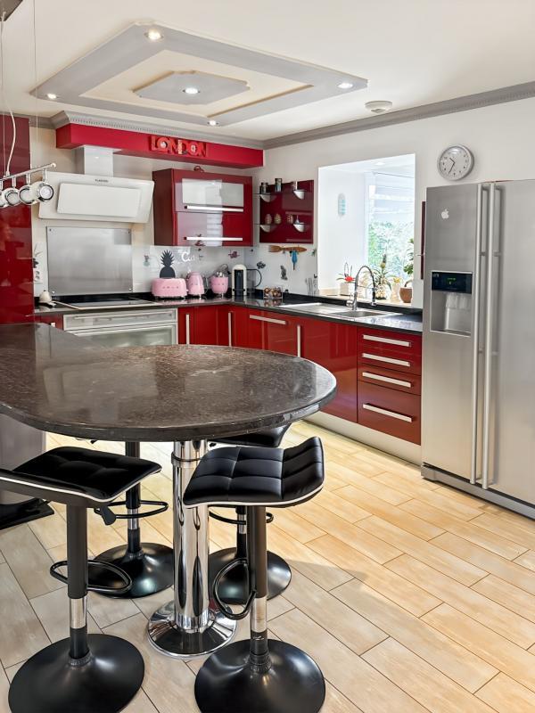 Maison - 155 m² - 6 pièces