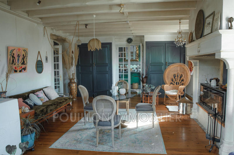 Demeure - 330 m² - 12 pièces