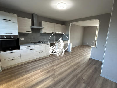 Maison - 183 m² - 8 pièces