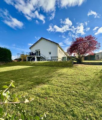 Maison traditionnelle - 85 m² - 5 pièces