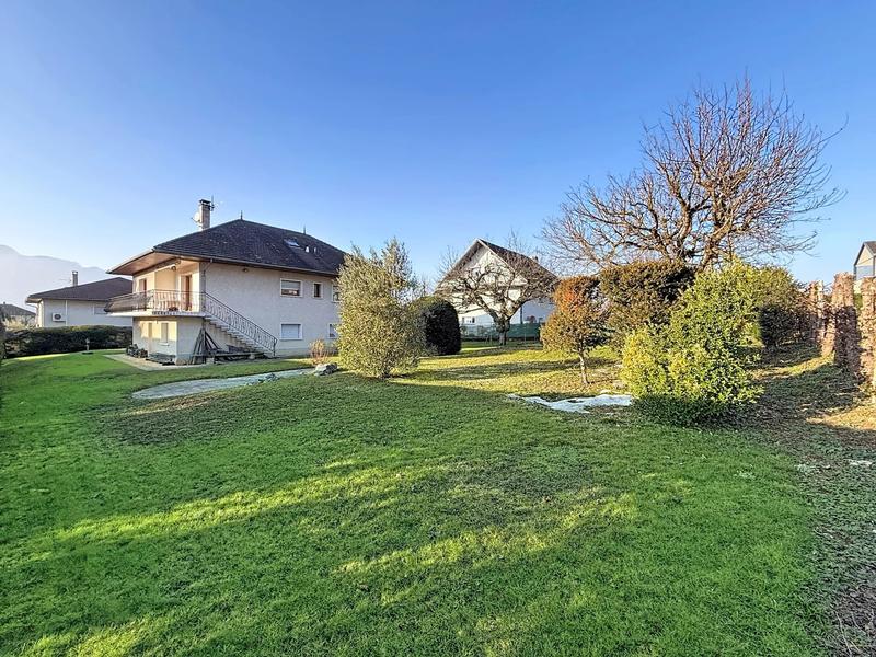 Maison - 220 m² - 5 pièces