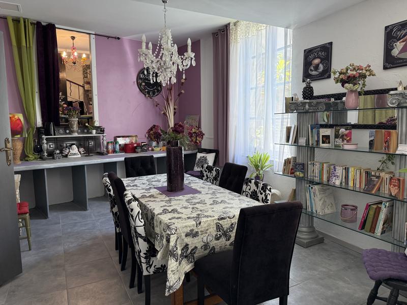 Appartement - 285 m² - 8 pièces