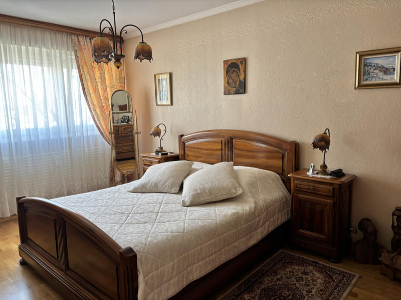 Appartement - 96 m² - 5 pièces