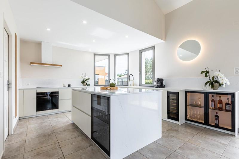 Maison - 270 m² - 7 pièces