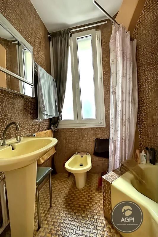 Appartement - 101 m² - 4 pièces