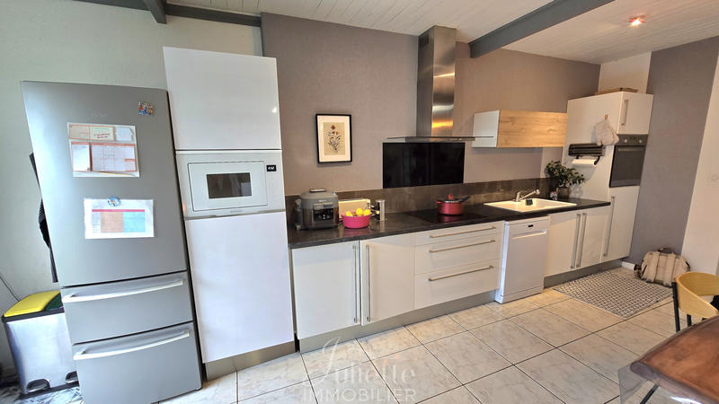 Maison - 180 m² - 5 pièces