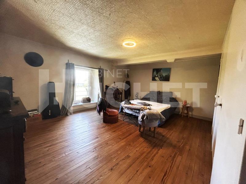 Maison - 170 m² - 8 pièces