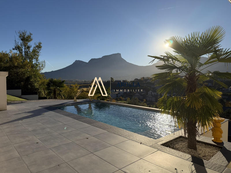 Villa - 227 m² - 6 pièces