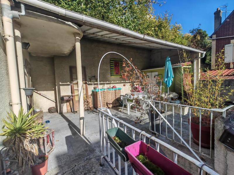 Maison traditionnelle - 101 m² - 6 pièces