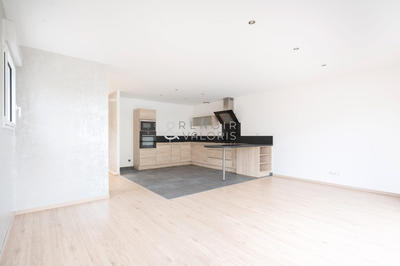 Loft - 100 m² - 5 pièces