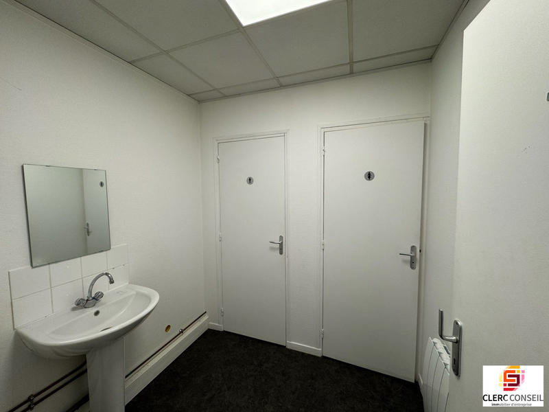 Bureau - 180 m²