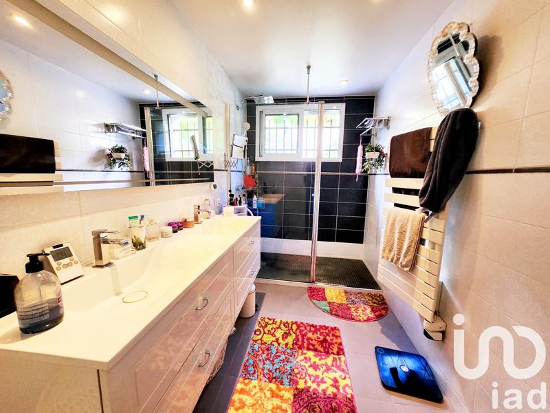 Maison - 155 m² - 8 pièces