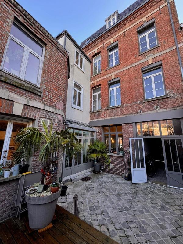 Maison bourgeoise - 270 m² - 7 pièces