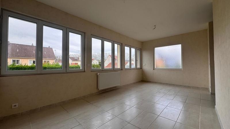 Maison - 220 m² - 9 pièces
