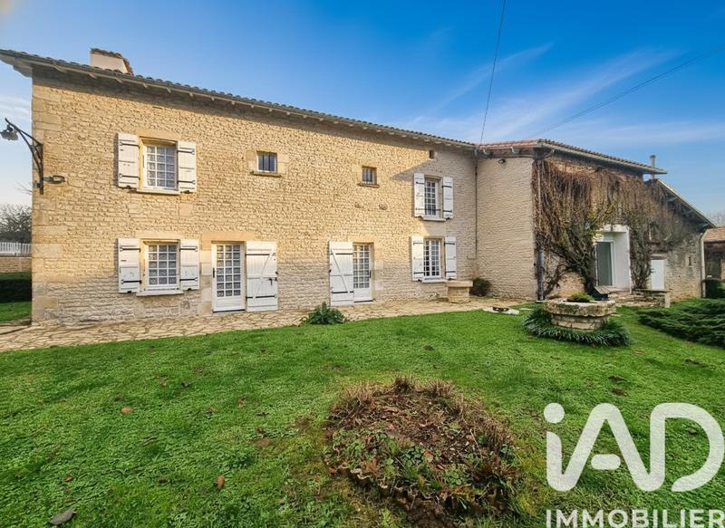 Maison - 254 m² - 6 pièces