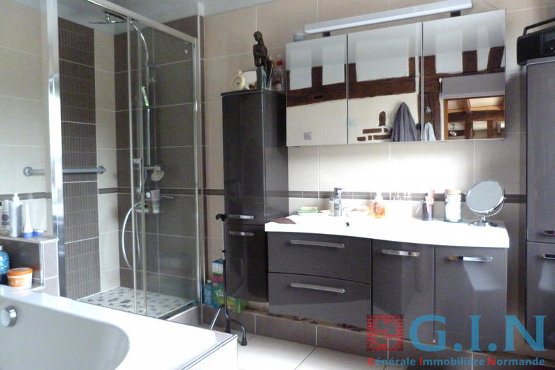 Maison - 205 m² - 10 pièces