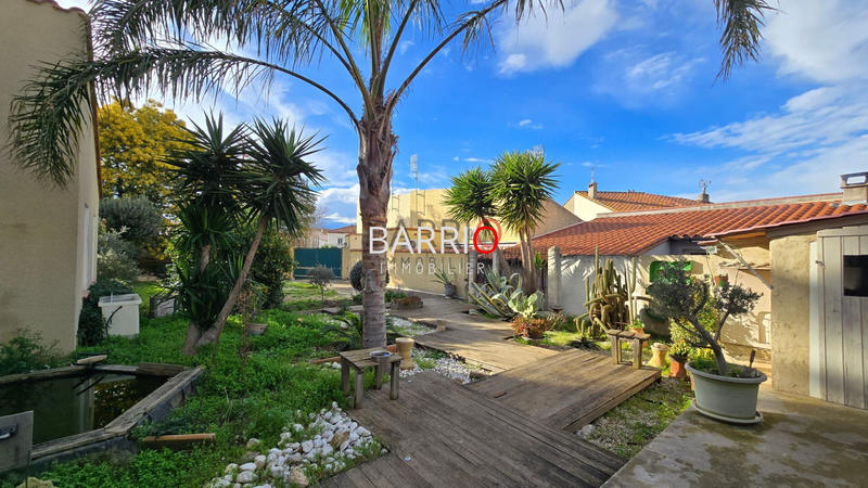 Villa - 265 m² - 6 pièces