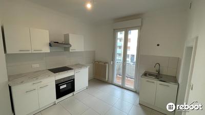 Appartement - 77 m² - 3 pièces