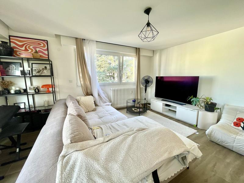 Appartement - 100 m² - 4 pièces