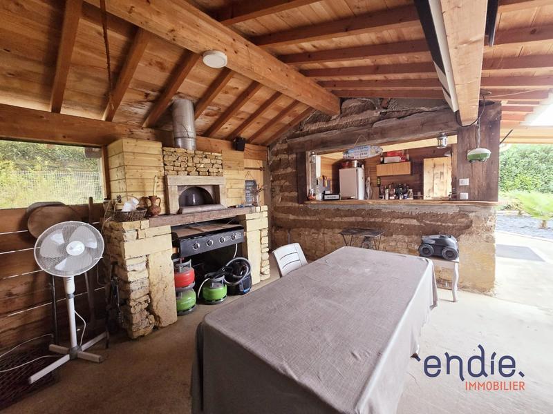 Maison - 210 m² - 7 pièces