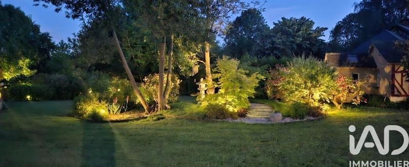 Maison - 239 m² - 9 pièces